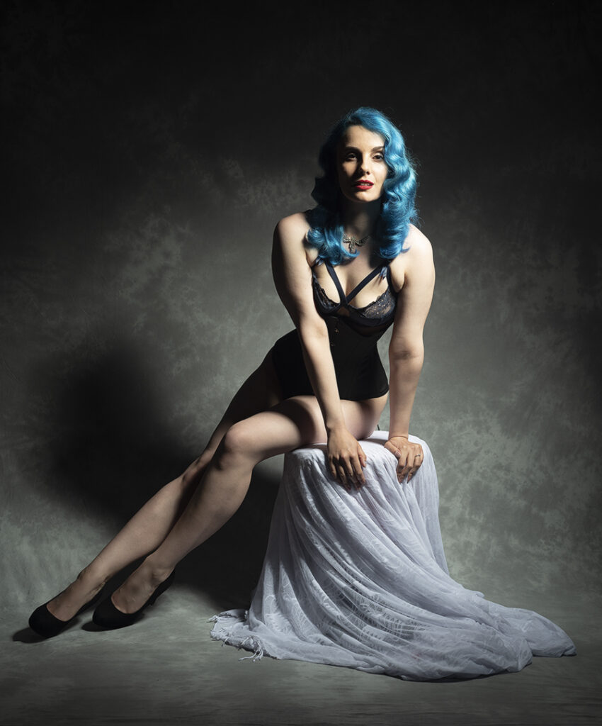 Mina Von Vixen 2021 Lara Corset 